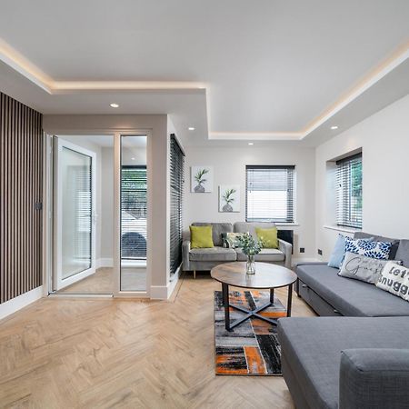 Skyvillion - Cozy Large 4 & 1 Bed Apartments In London Enfield, Mins To Tube Station, Free Wi-Fi Exterior foto