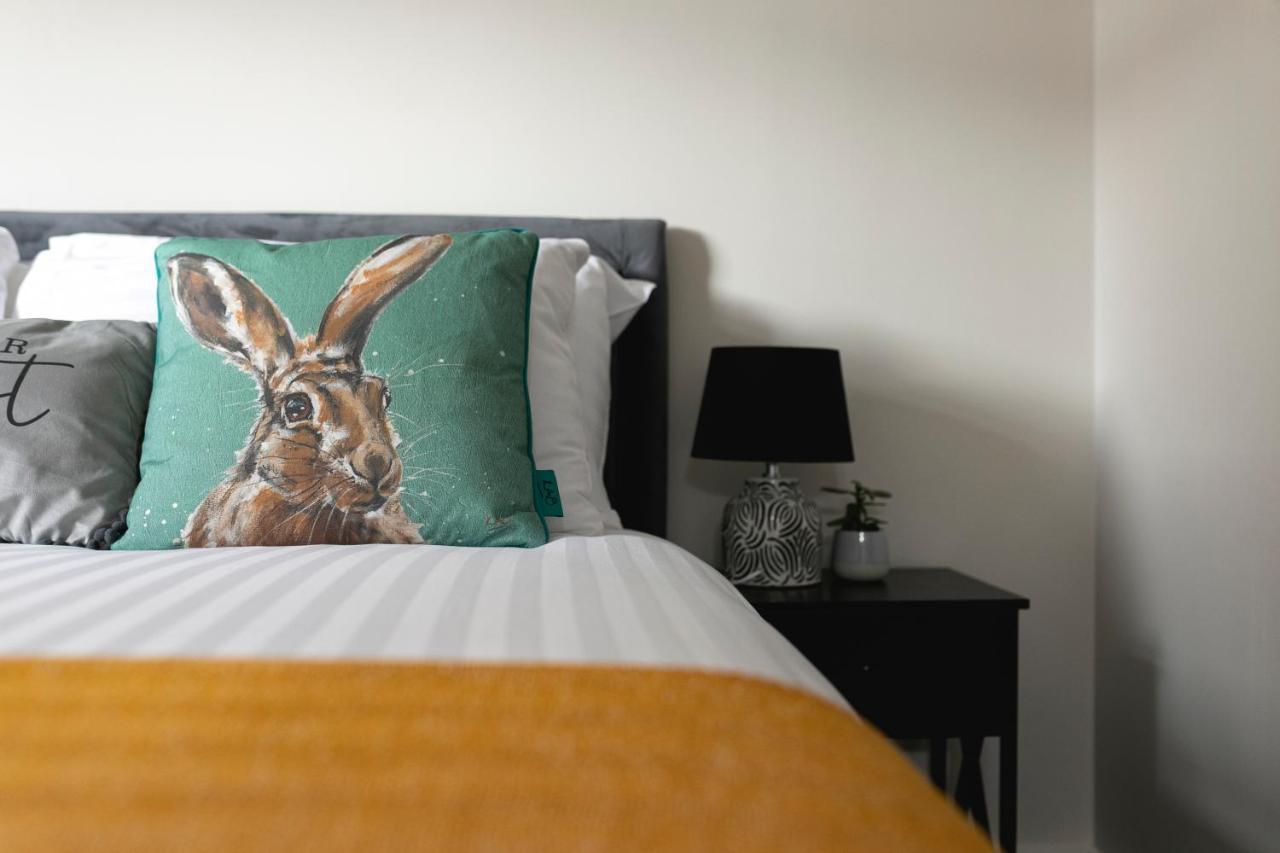 Skyvillion - Cozy Large 4 & 1 Bed Apartments In London Enfield, Mins To Tube Station, Free Wi-Fi Exterior foto