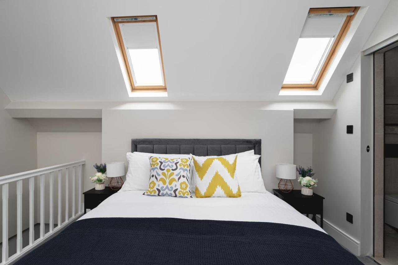 Skyvillion - Cozy Large 4 & 1 Bed Apartments In London Enfield, Mins To Tube Station, Free Wi-Fi Exterior foto