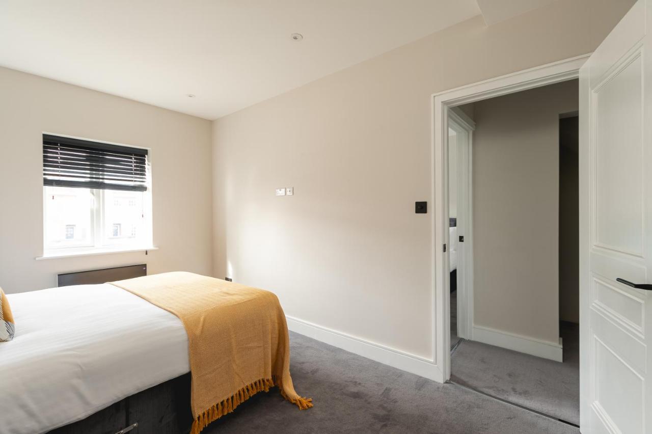 Skyvillion - Cozy Large 4 & 1 Bed Apartments In London Enfield, Mins To Tube Station, Free Wi-Fi Exterior foto