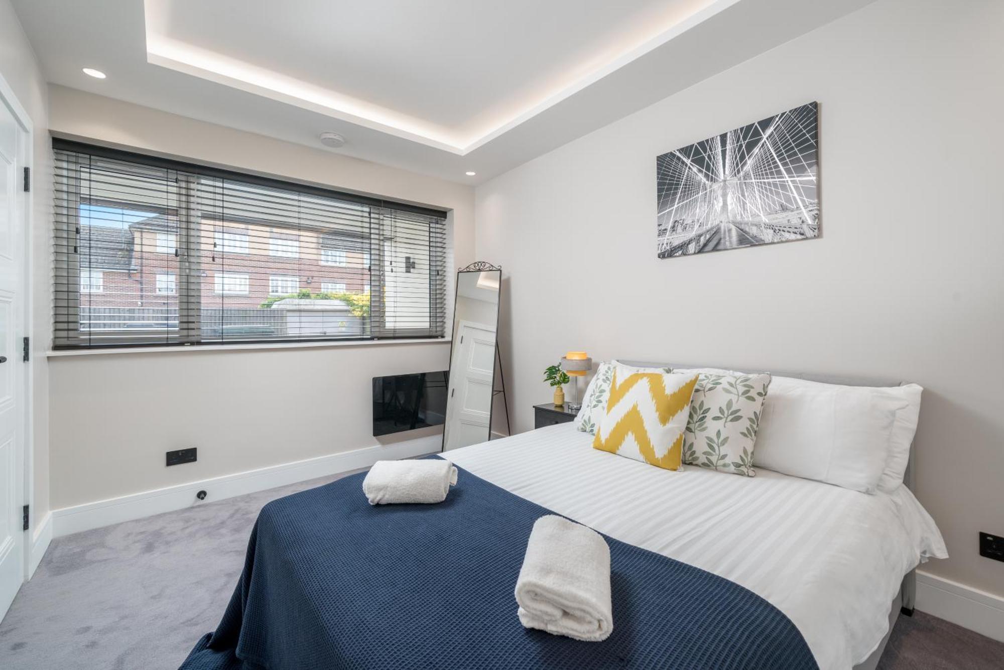 Skyvillion - Cozy Large 4 & 1 Bed Apartments In London Enfield, Mins To Tube Station, Free Wi-Fi Exterior foto